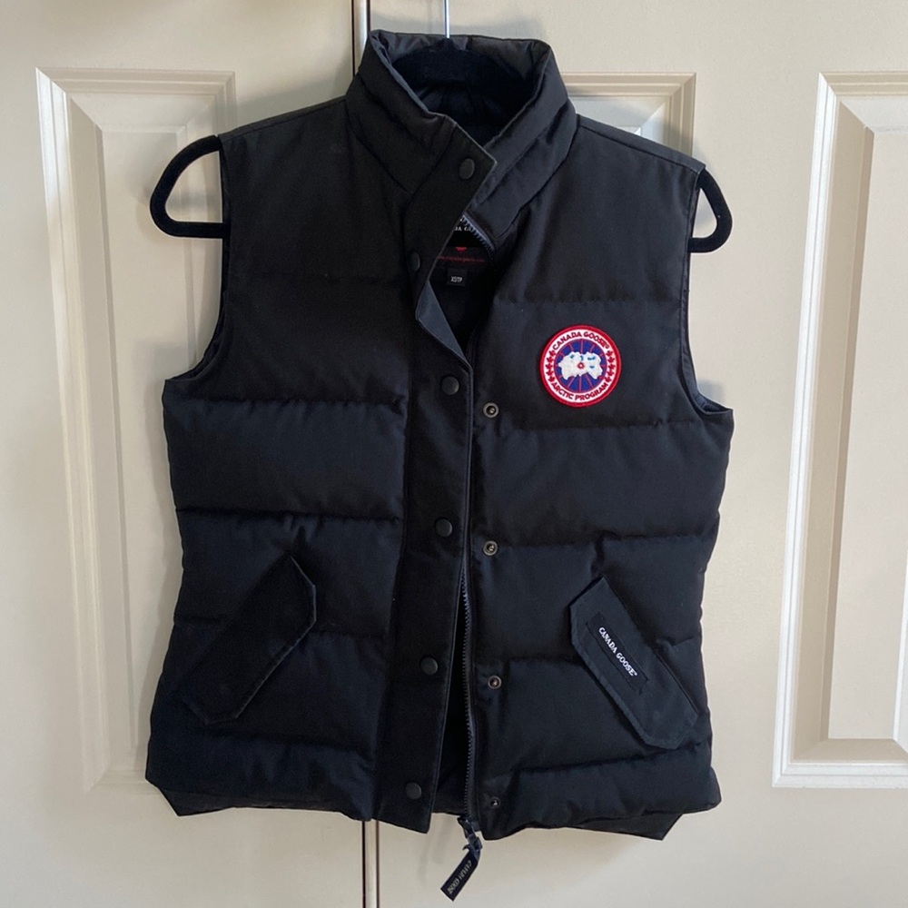 AUTHENTIC Canada Goose Puffer Vest